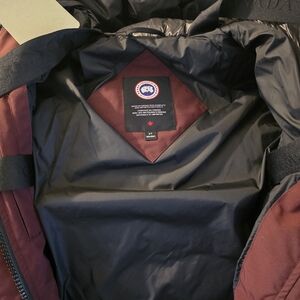 Canada Goose Women's Black and Burgundy Ski Jacket